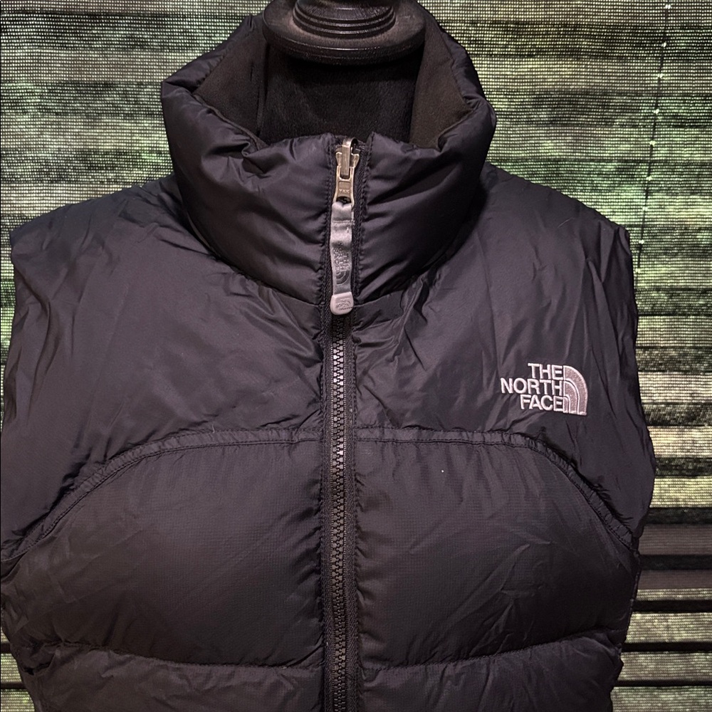 Vintage The North Face Women’s Black 700 Goose Down Fill Nuptse Vest SZ Medium - Picture 2 of 9